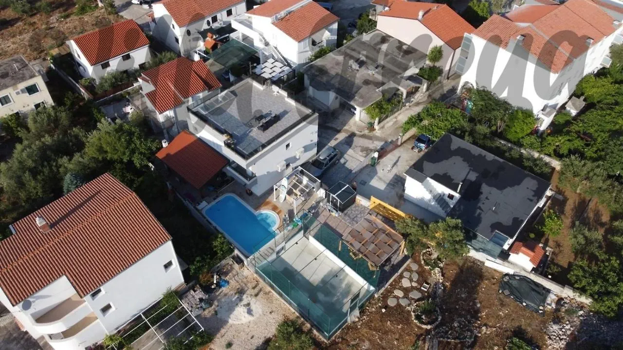 Villa Freya - Vacation House Slatine 0*,