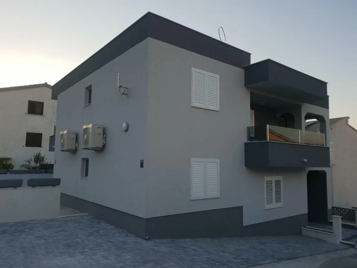 Holiday home Villa Freya - Vacation House Slatine Croatia