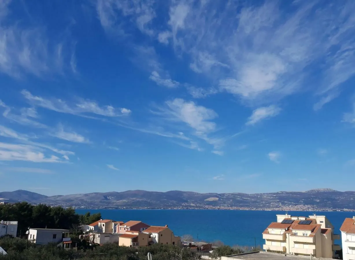 Villa Freya - Vacation House Slatine Croatia
