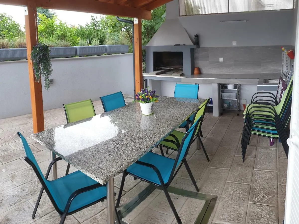 Villa Freya - Vacation House Slatine Holiday home